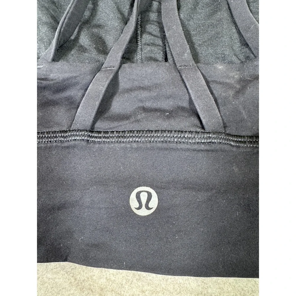 Lululemon Sports Bra Womens 8 Black Strappy Crossback Yoga Athletic Gym Running
